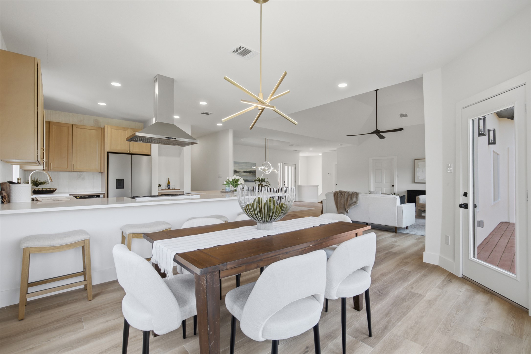 9312 Knoll Crest Loop Austin, TX 78759 - Photo 14 of 40 Gallery Image 14