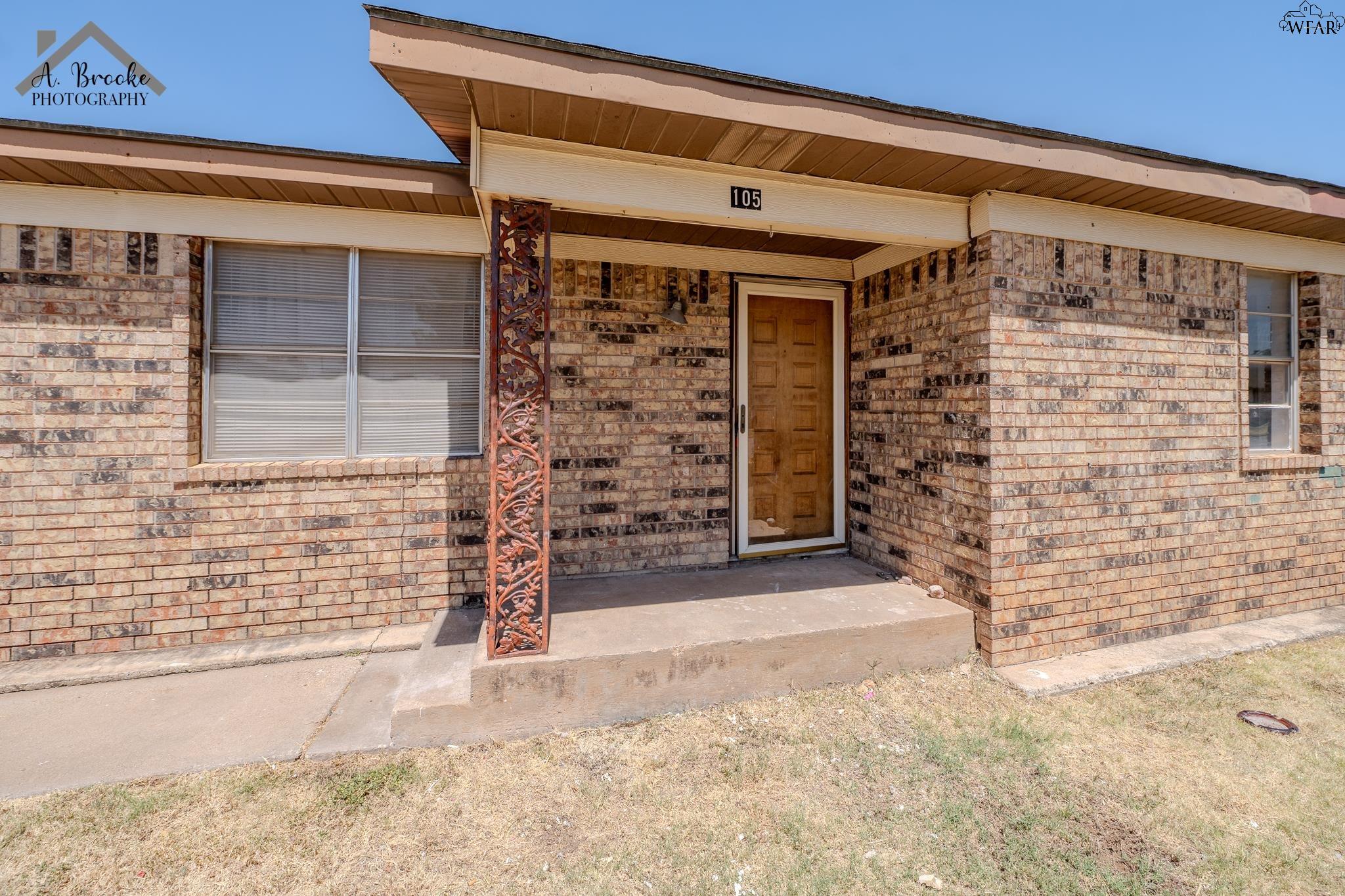 105 East Maple Street Holliday, TX 76310 - Photo 3 of 23 Gallery Image 3