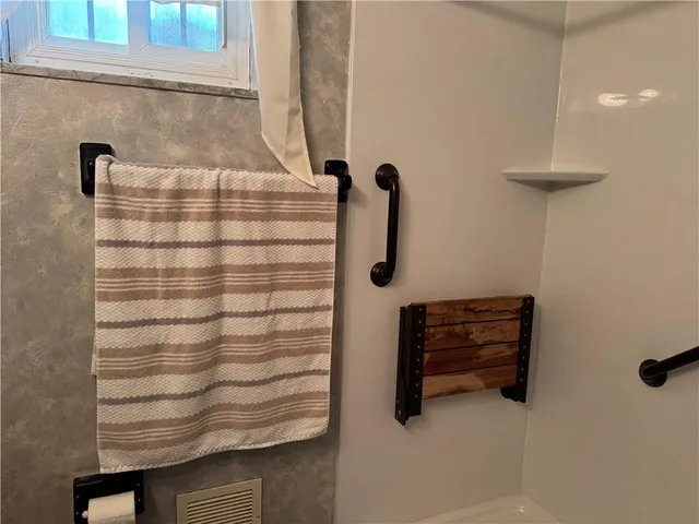 $162,900 | 405 Diehl Drive, McKeesport, PA 15132