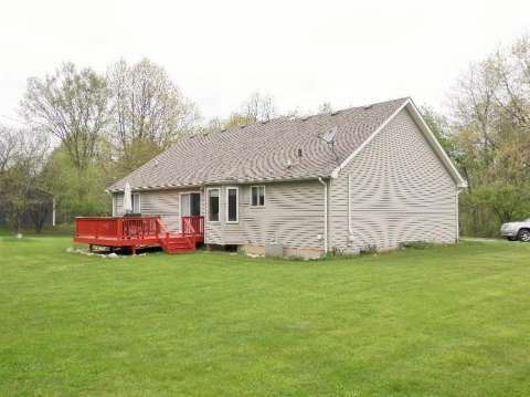 1522 Bone Road Fenton, MI 48430 - Photo 13 of 15 20437962-12.JPG