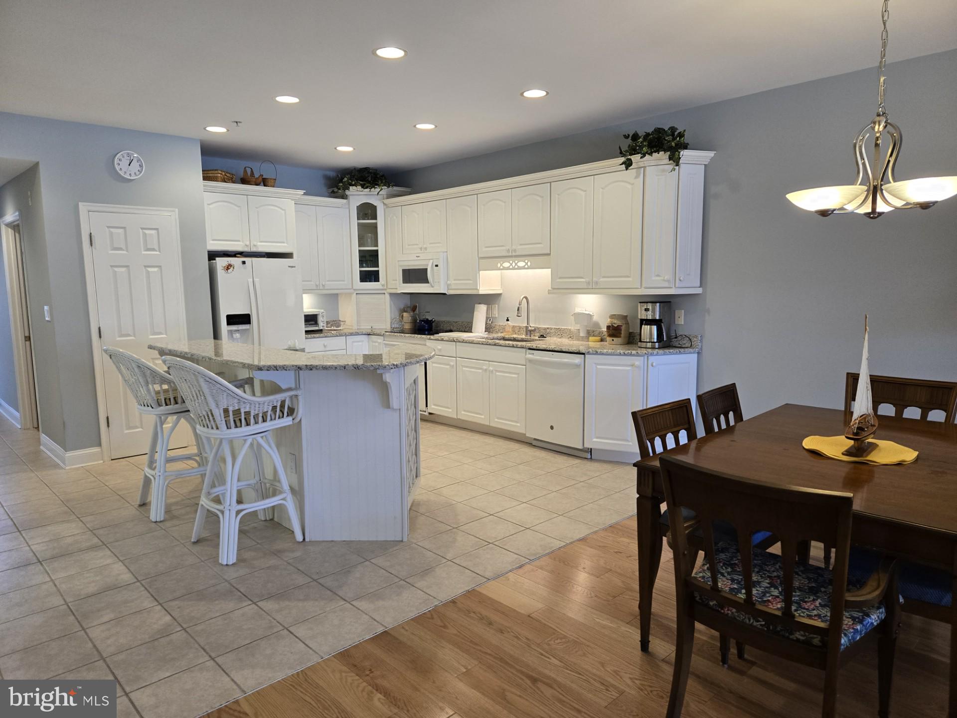 9742 Golf Course Road, Unit 102 Ocean City, MD 21842 - Photo 4 of 34 Kitchen