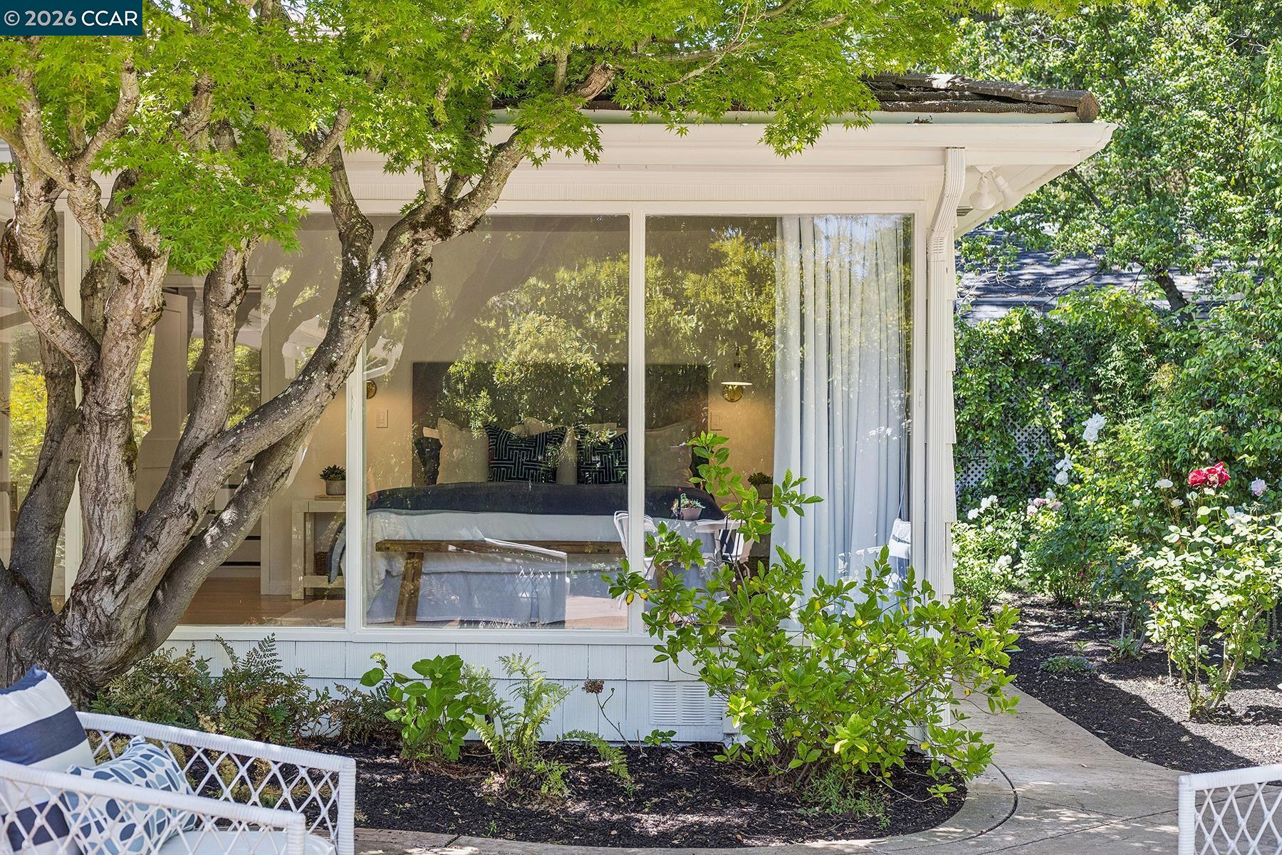 4 Crest Road Lafayette, CA 94549 - Photo 20 of 38