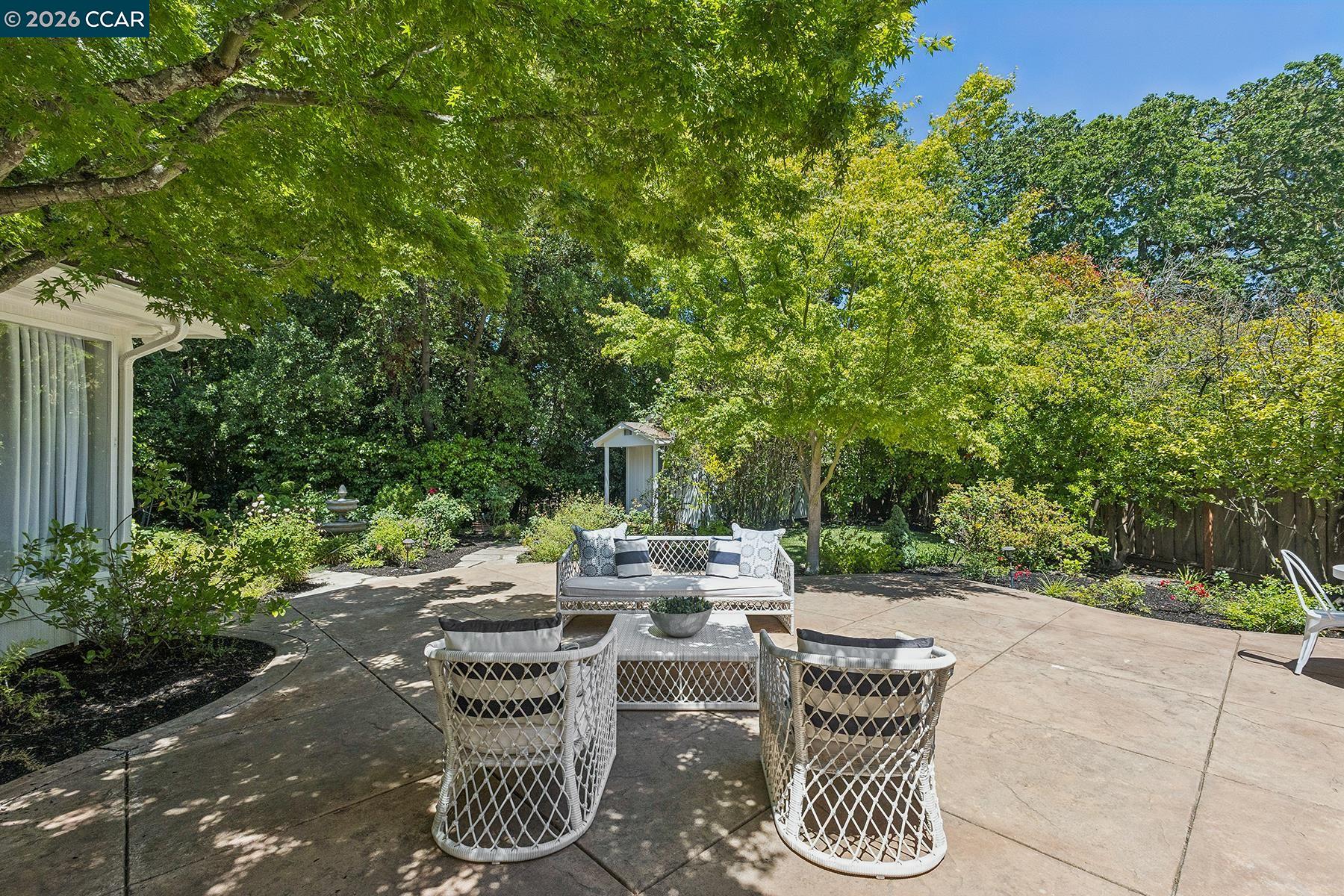 4 Crest Road Lafayette, CA 94549 - Photo 28 of 38