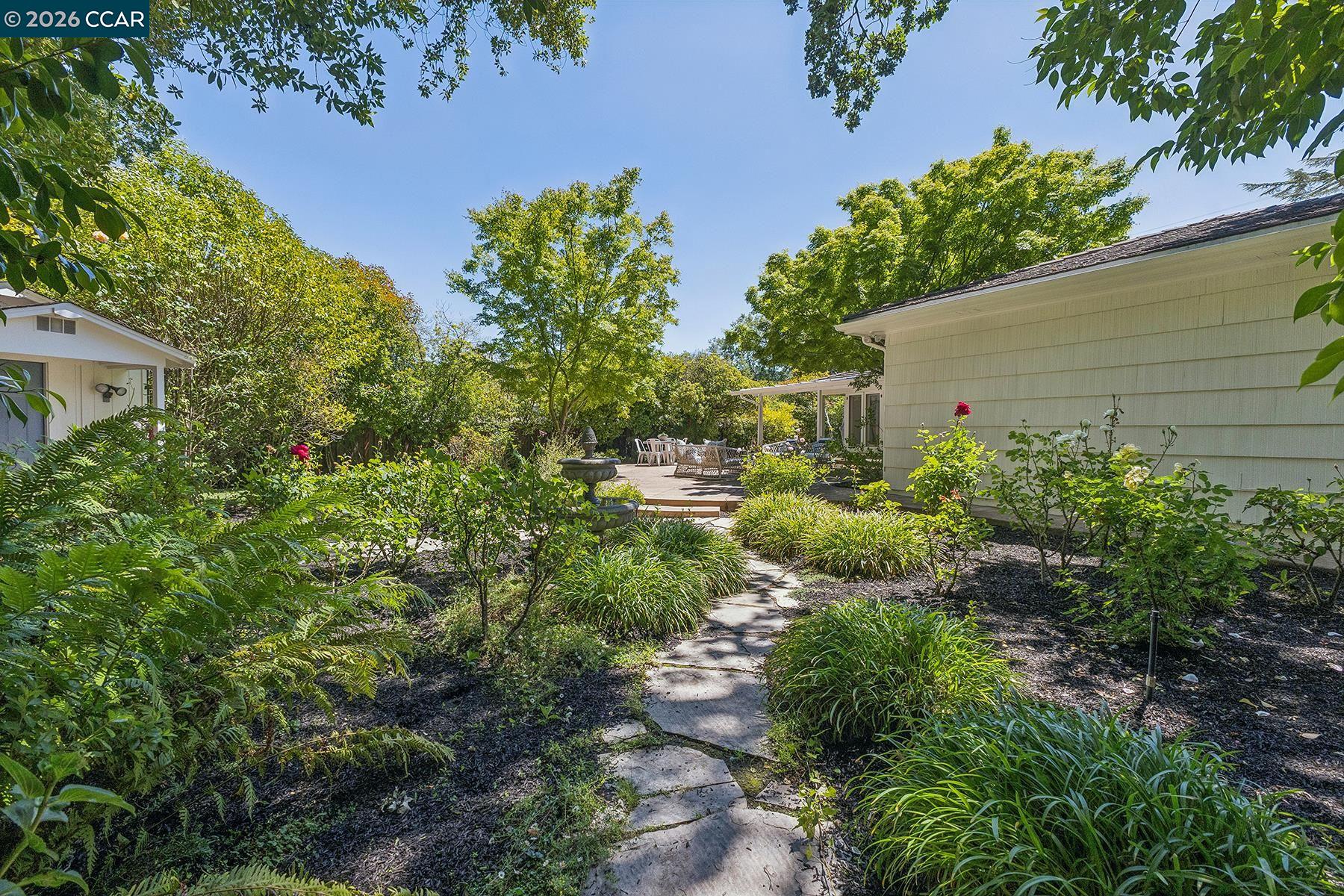 4 Crest Road Lafayette, CA 94549 - Photo 36 of 38