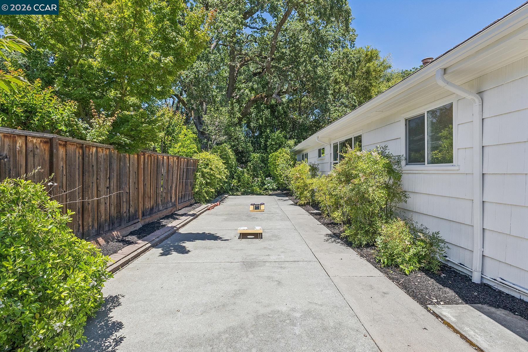 4 Crest Road Lafayette, CA 94549 - Photo 37 of 38