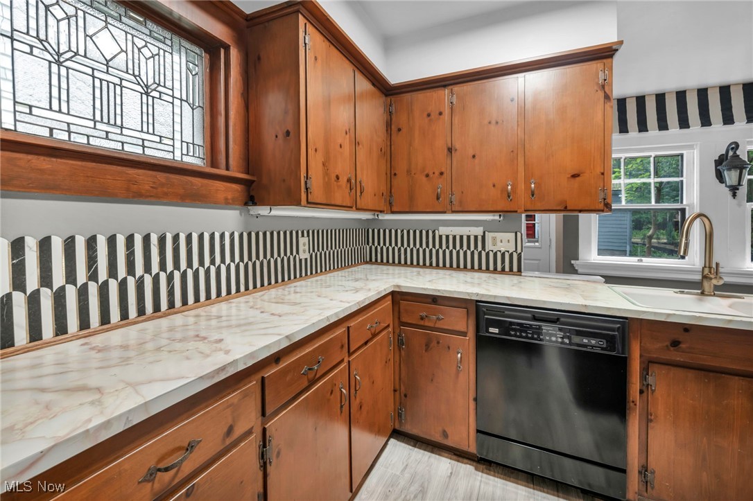 15000 Terrace Road Cleveland, OH 44112 - Photo 16 of 42