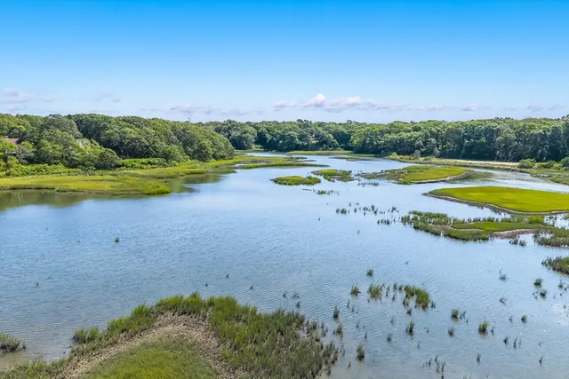 $1,150,000 | 345 Quaker Road, Falmouth, MA 02556