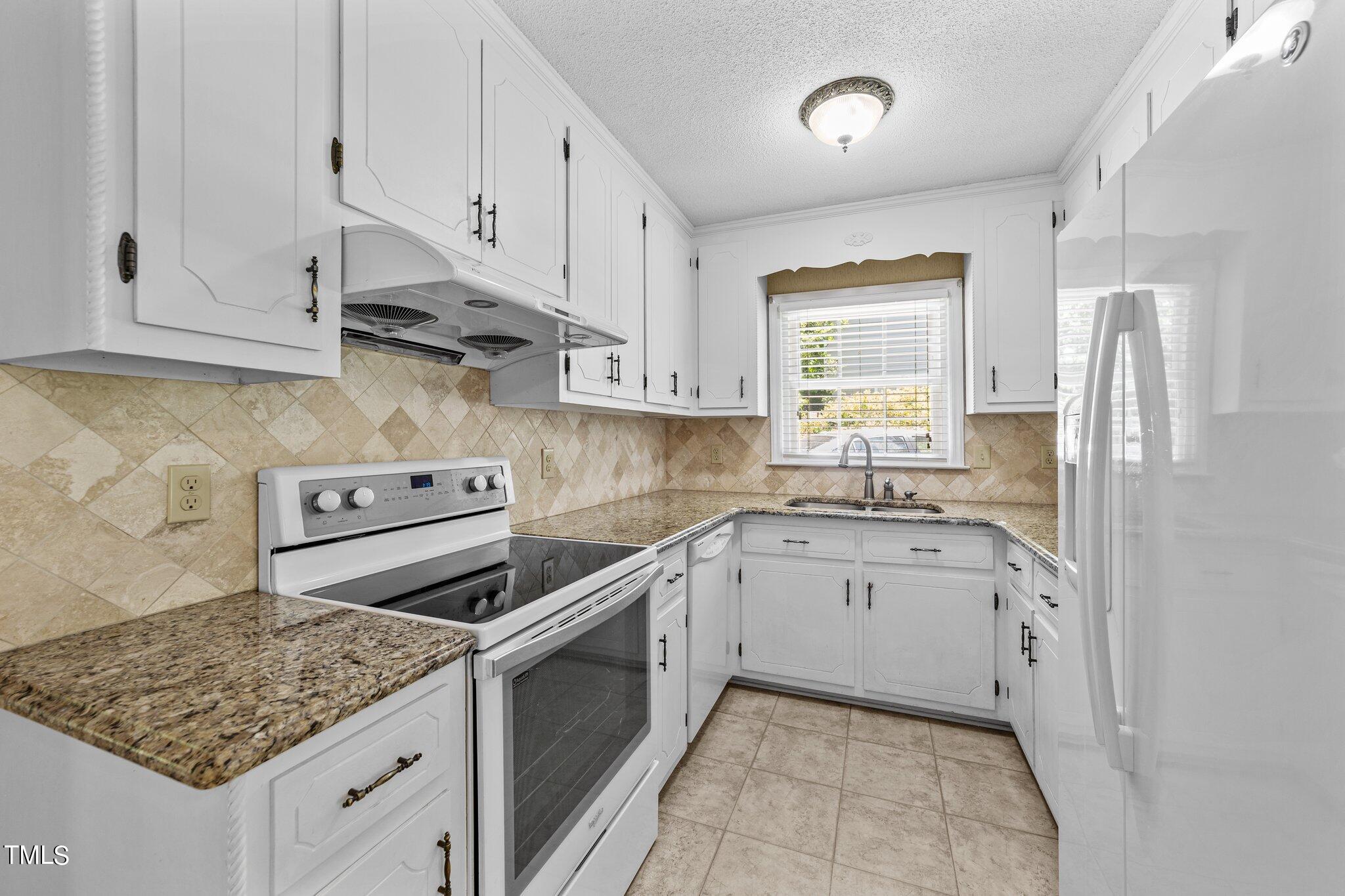 2017 Bivins Road Durham, NC 27712 - Photo 8 of 46 38-web-or-mls-VB4A3726