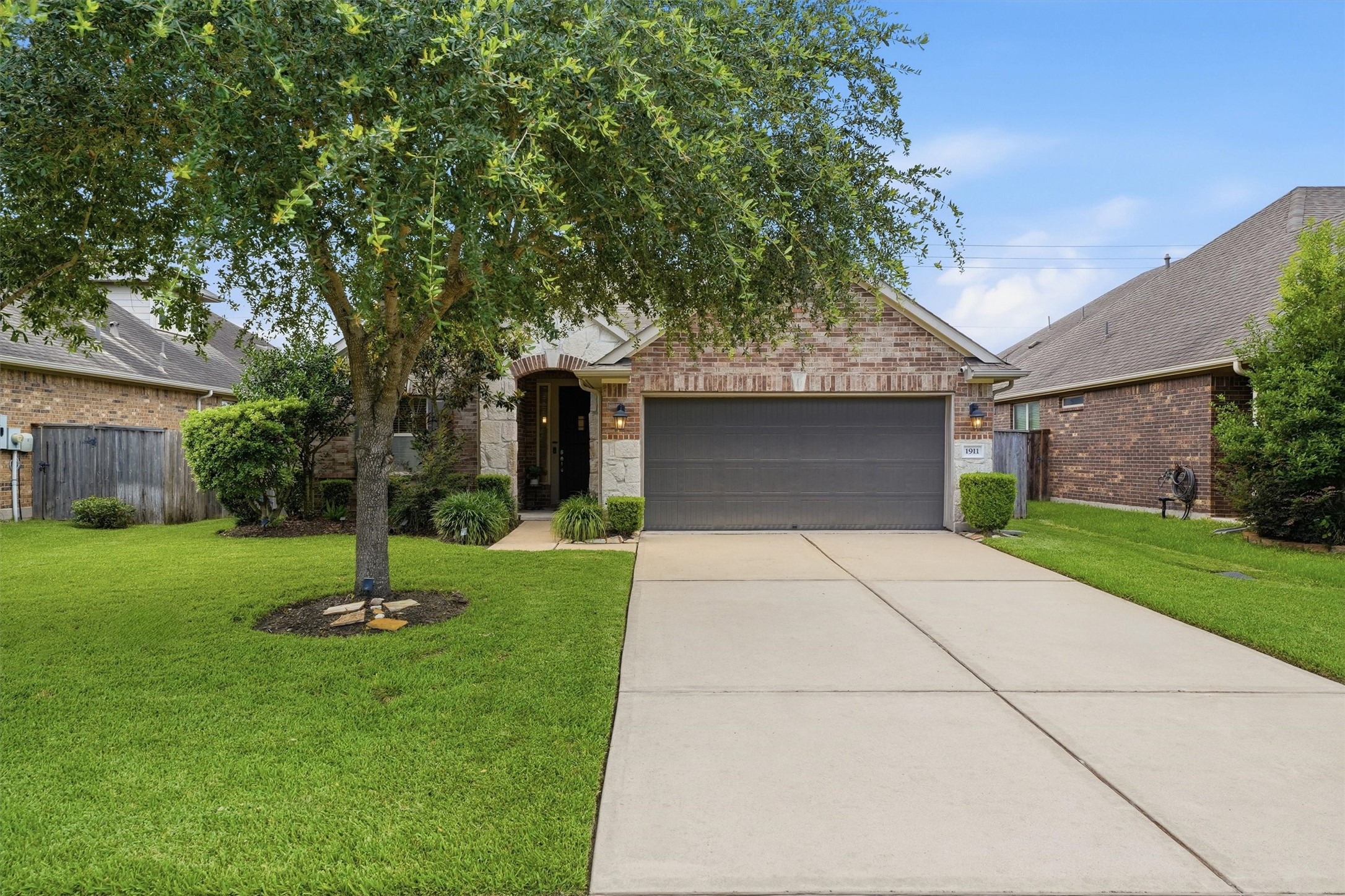 1911 Cedar Ridge Lane Pearland, TX 77089 - Photo 2 of 33 3 beds, 2 baths, plus a private study could easily serve as a 4th bedroom.