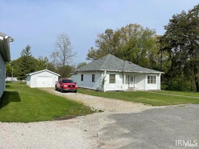 892 South Section Street Dugger, IN 47848 - Photo 1 of 7