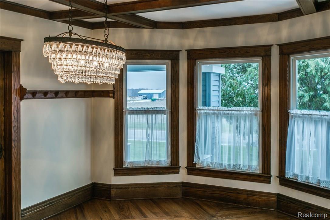 6094 Jeddo Road Jeddo, MI 48032 - Photo 5 of 24 NOTE THE TRIM JUST BEAUTIFUL