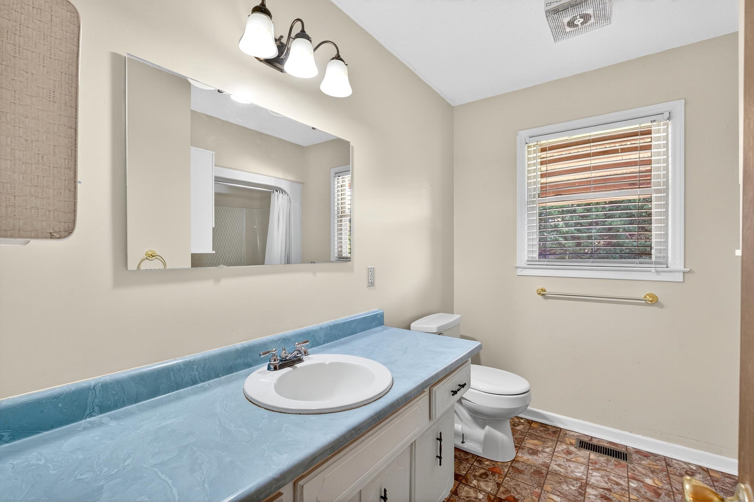 109 Edgewood Avenue Easley, SC 29640 - Photo 13 of 31