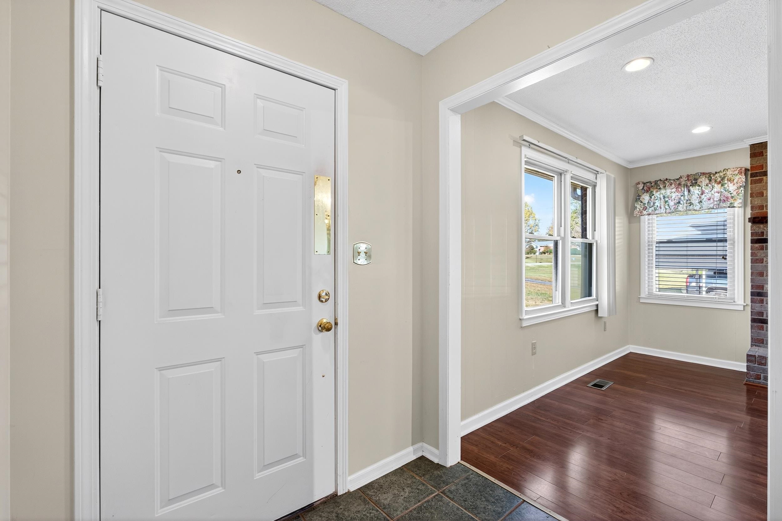 109 Edgewood Avenue Easley, SC 29640 - Photo 3 of 31