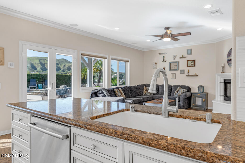 58 Highland Road Simi Valley, CA 93065 - Photo 16 of 72 58 Highland Rd- HsHProd-25