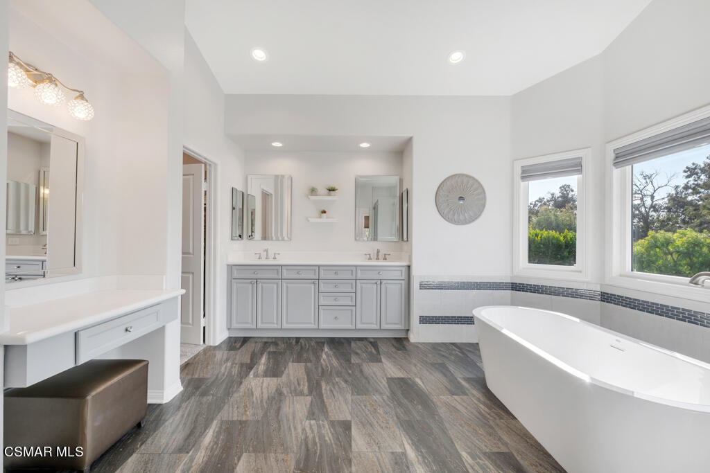 58 Highland Road Simi Valley, CA 93065 - Photo 30 of 72 58 Highland Rd- HsHProd-40