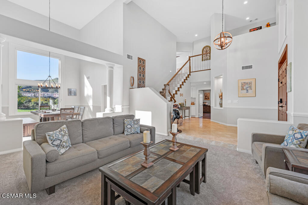 58 Highland Road Simi Valley, CA 93065 - Photo 8 of 72 58 Highland Rd- HsHProd-17