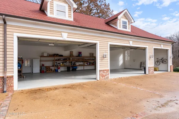 $6,775,000 | 532 Quailwood Road, Holly Springs, MS 38635