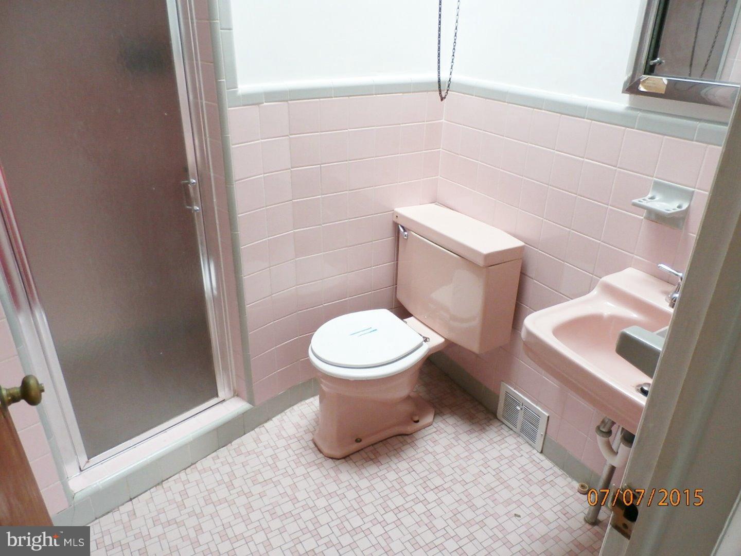 1340 Elson Road Brookhaven, PA 19015 - Photo 8 of 17 Master Bathroom