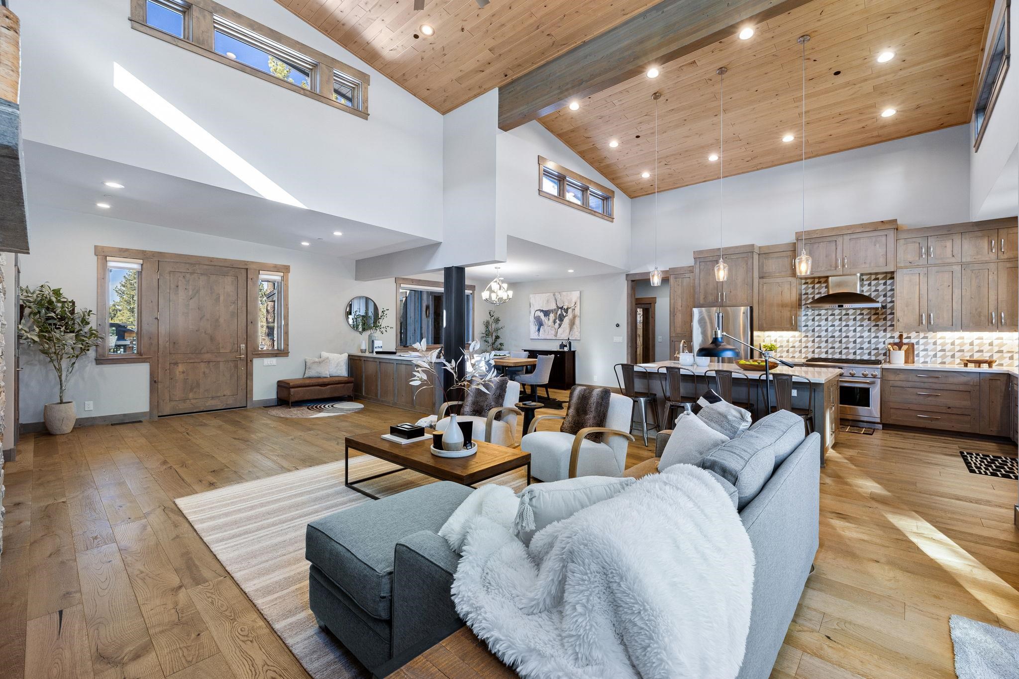 11606 Henness Road Truckee, CA 96161 - Photo 7 of 24 Gallery Image 7