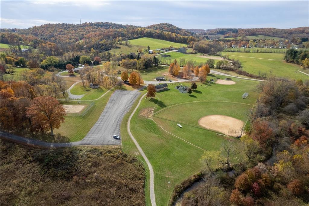 843 Pine Run Road Apollo, PA 15613 - Photo 31 of 35 an aerial view of residential houses with outdoor space and river