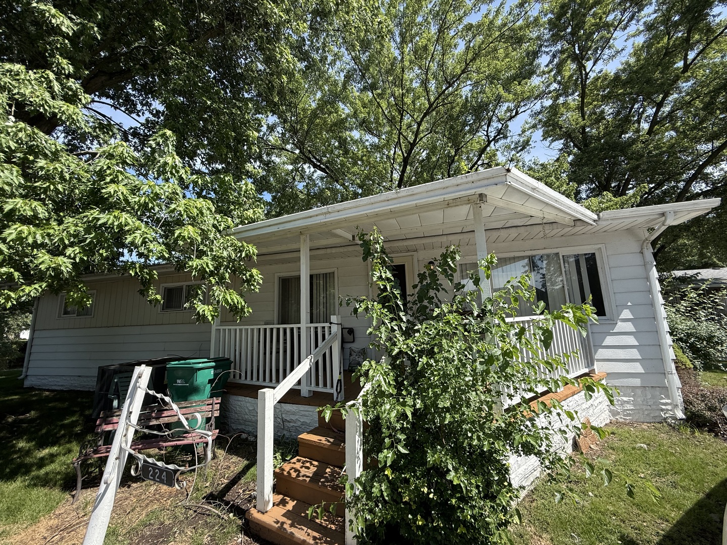224 Big Peninsula Road Elgin, IL 60123 - Photo 8 of 15