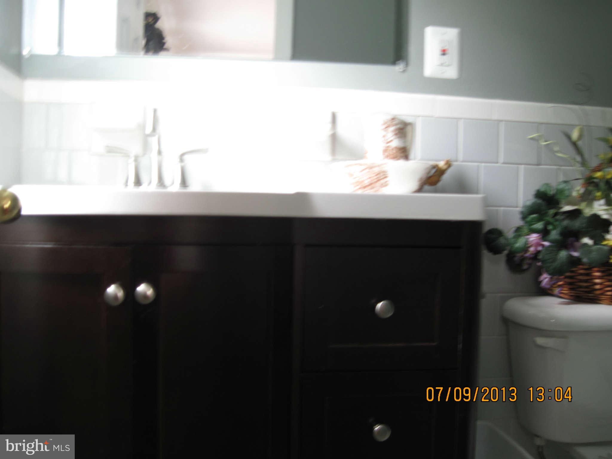 7918 Jansen Drive Springfield, VA 22152 - Photo 12 of 18 Bath