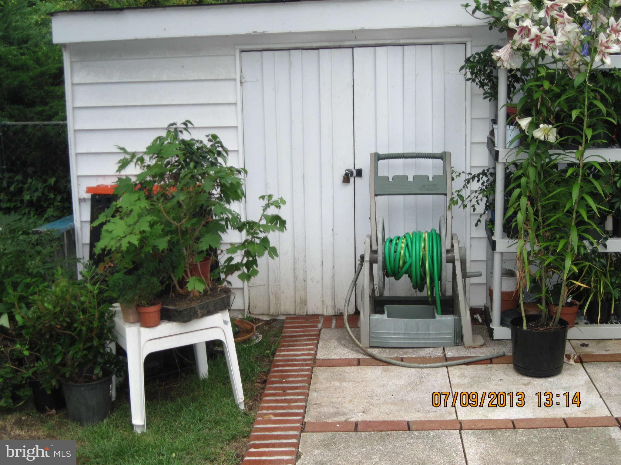 7918 Jansen Drive Springfield, VA 22152 - Photo 17 of 18 Exterior Rear