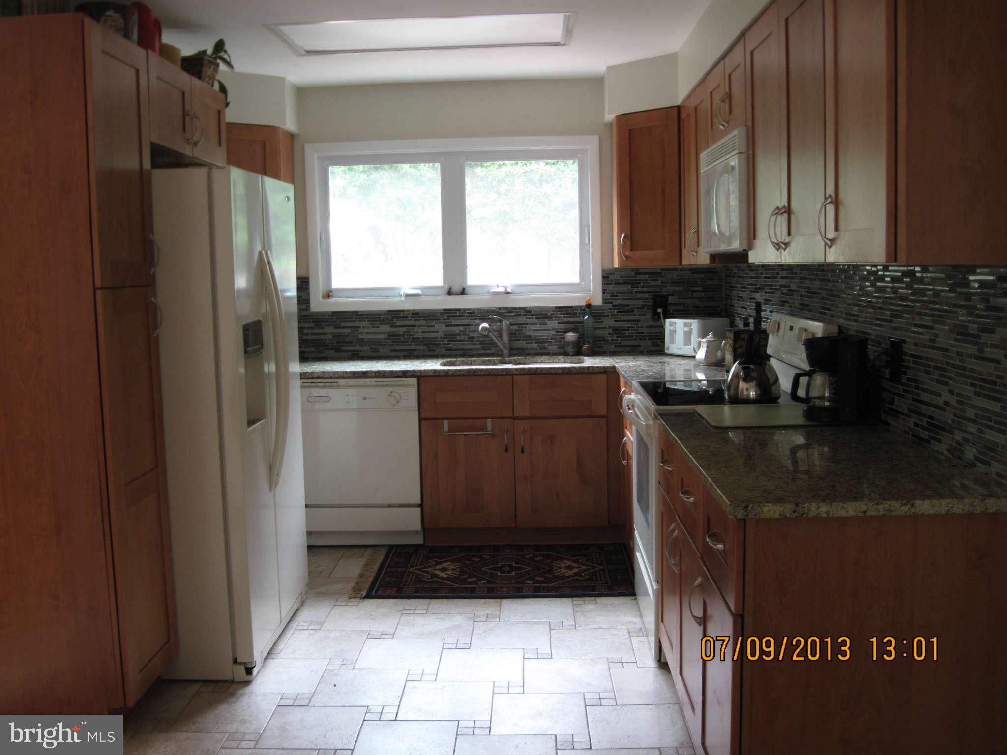 7918 Jansen Drive Springfield, VA 22152 - Photo 5 of 18 Kitchen
