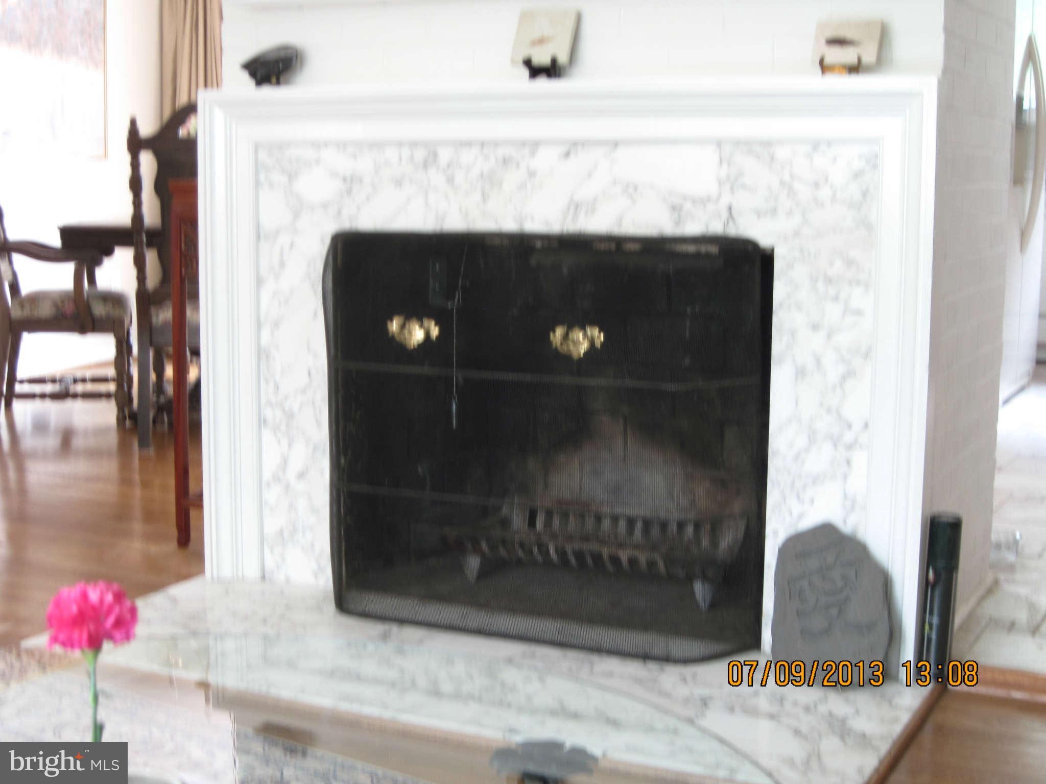 7918 Jansen Drive Springfield, VA 22152 - Photo 6 of 18 Living Room