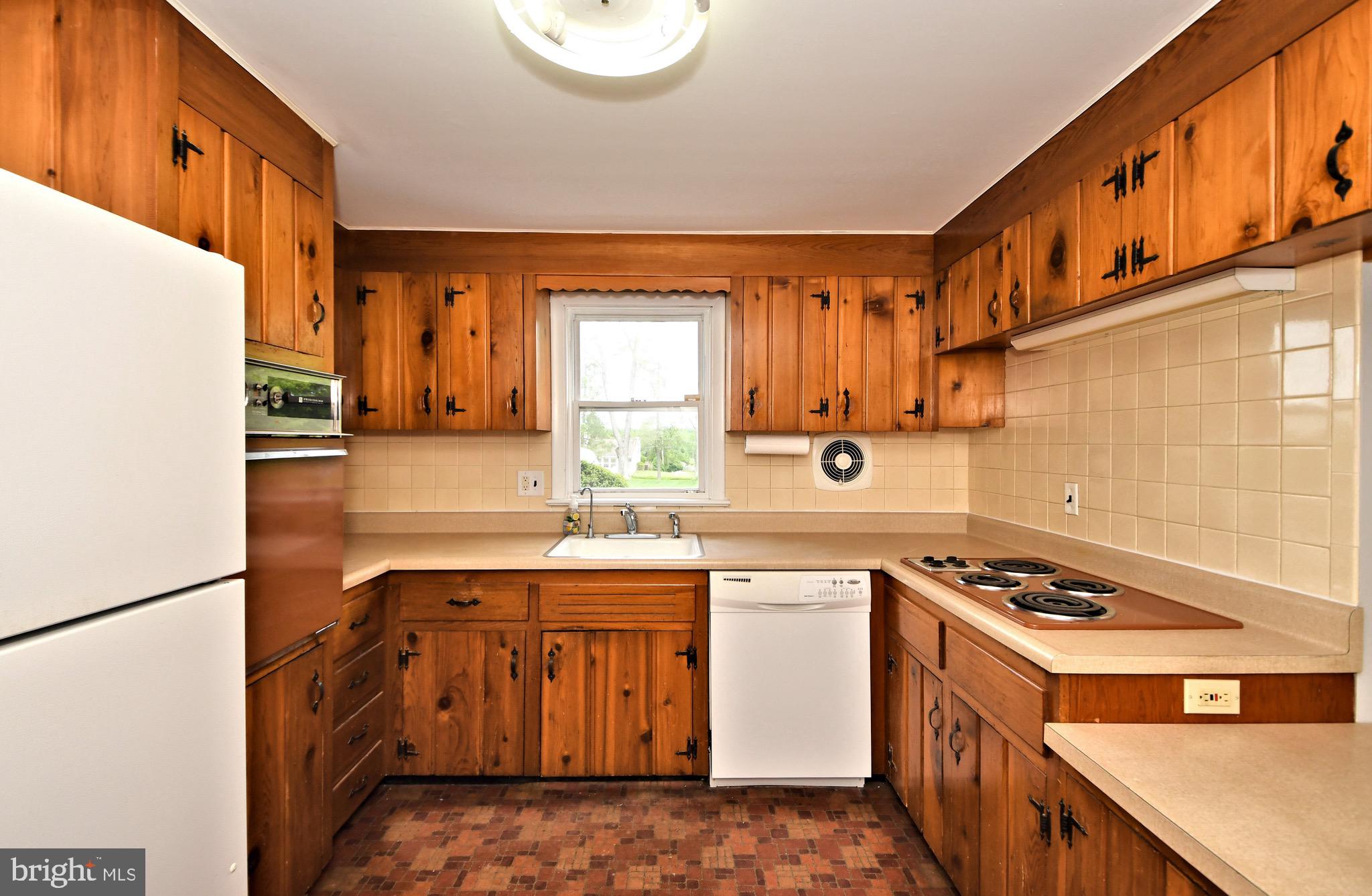 312 Evergreen Road Horsham, PA 19044 - Photo 11 of 51 Gallery Image 11