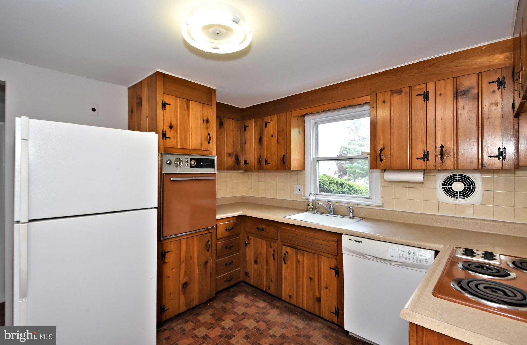 312 Evergreen Road Horsham, PA 19044 - Photo 12 of 51 Gallery Image 12