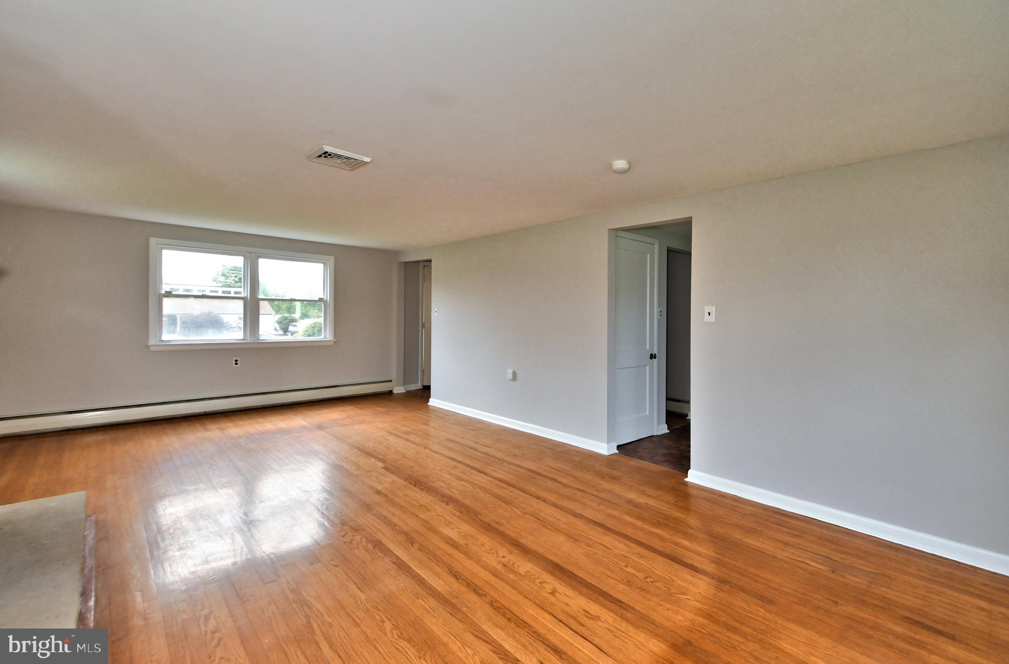 312 Evergreen Road Horsham, PA 19044 - Photo 6 of 51 Gallery Image 6