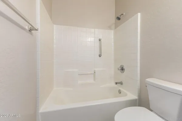 $2,300 | 5665 West Laurie Lane, Glendale, AZ 85302