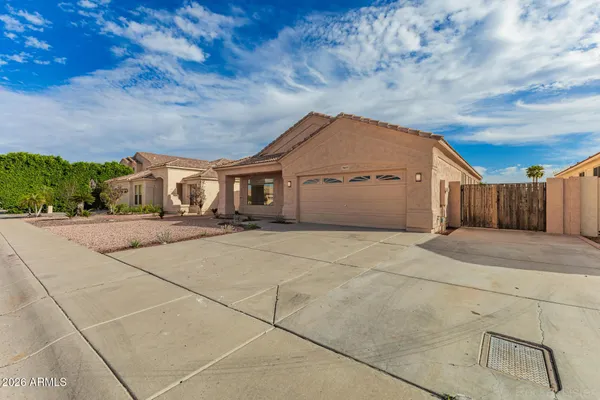 $2,500 | 5665 West Laurie Lane, Glendale, AZ 85302