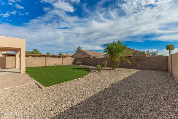 $2,300 | 5665 West Laurie Lane, Glendale, AZ 85302