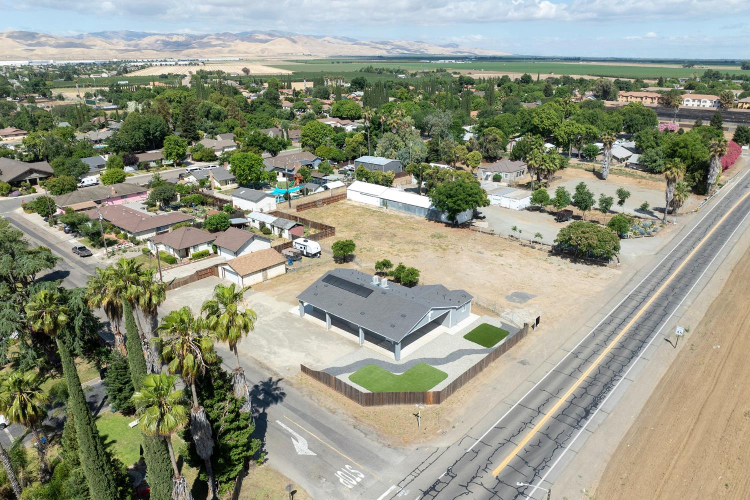 720 North 2nd Street Patterson, CA 95363 - Photo 6 of 84