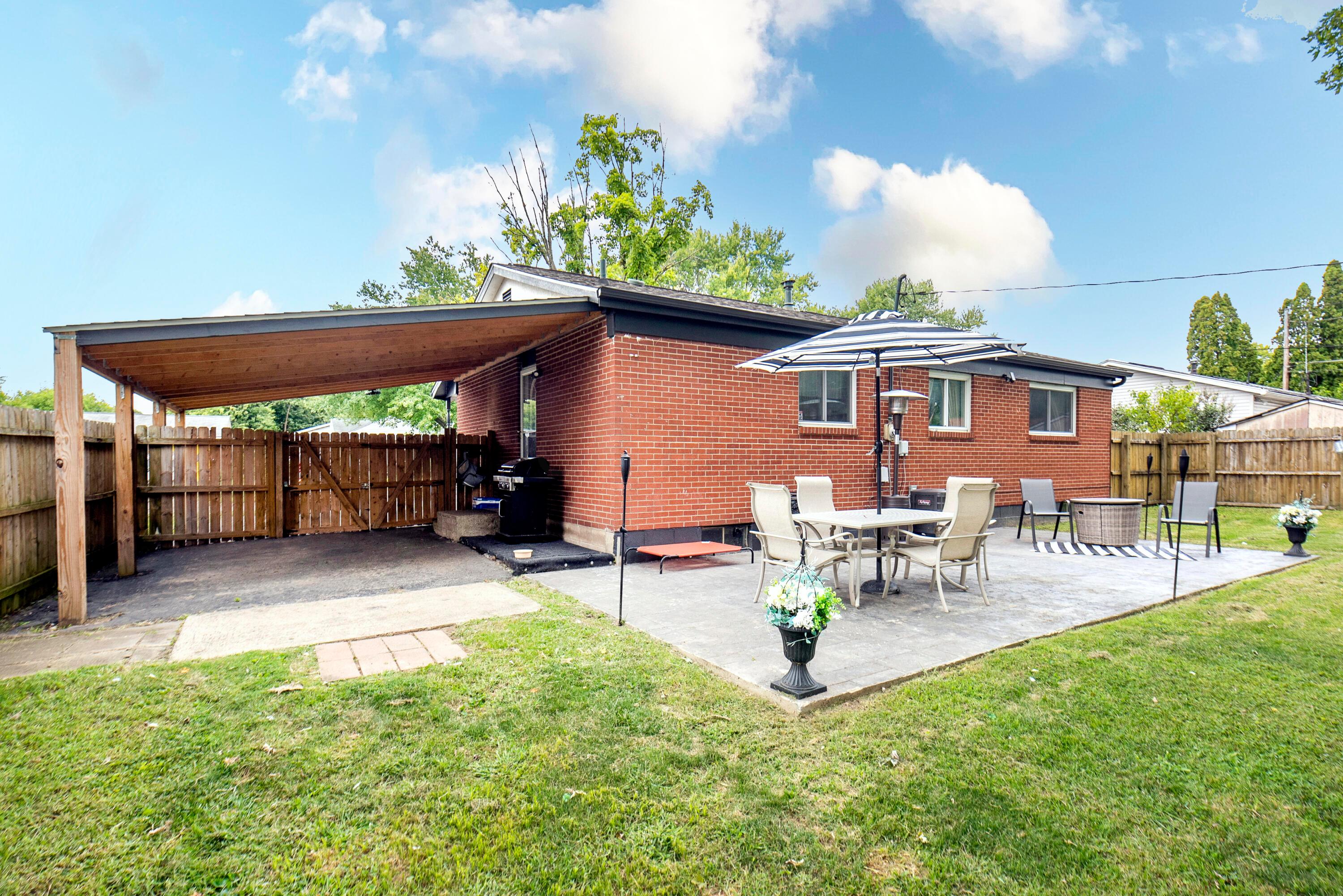 3556 Wyncote Road Columbus, OH 43232 - Photo 29 of 36 Patio