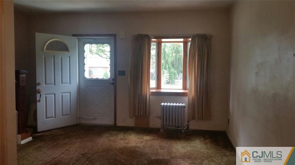 18 Greenbrook Road Middlesex, NJ 08846 - Photo 3 of 8 an empty room with windows