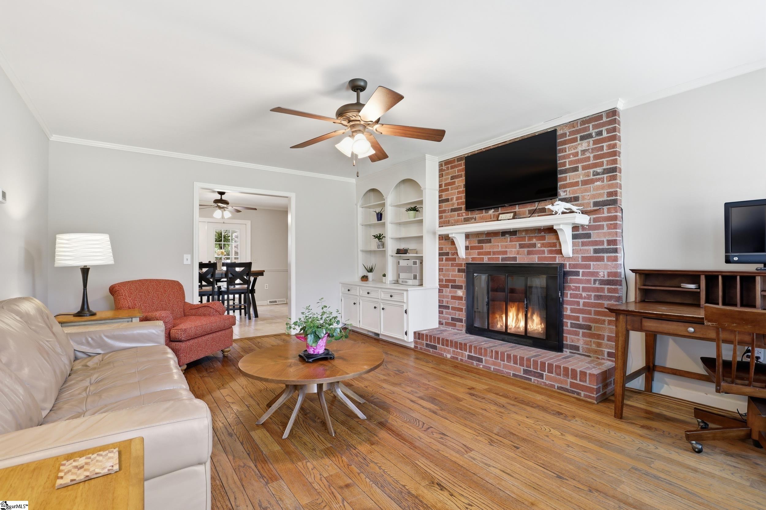 109 Creekside Road Greer, SC 29650 - Photo 3 of 28 Gallery Image 3