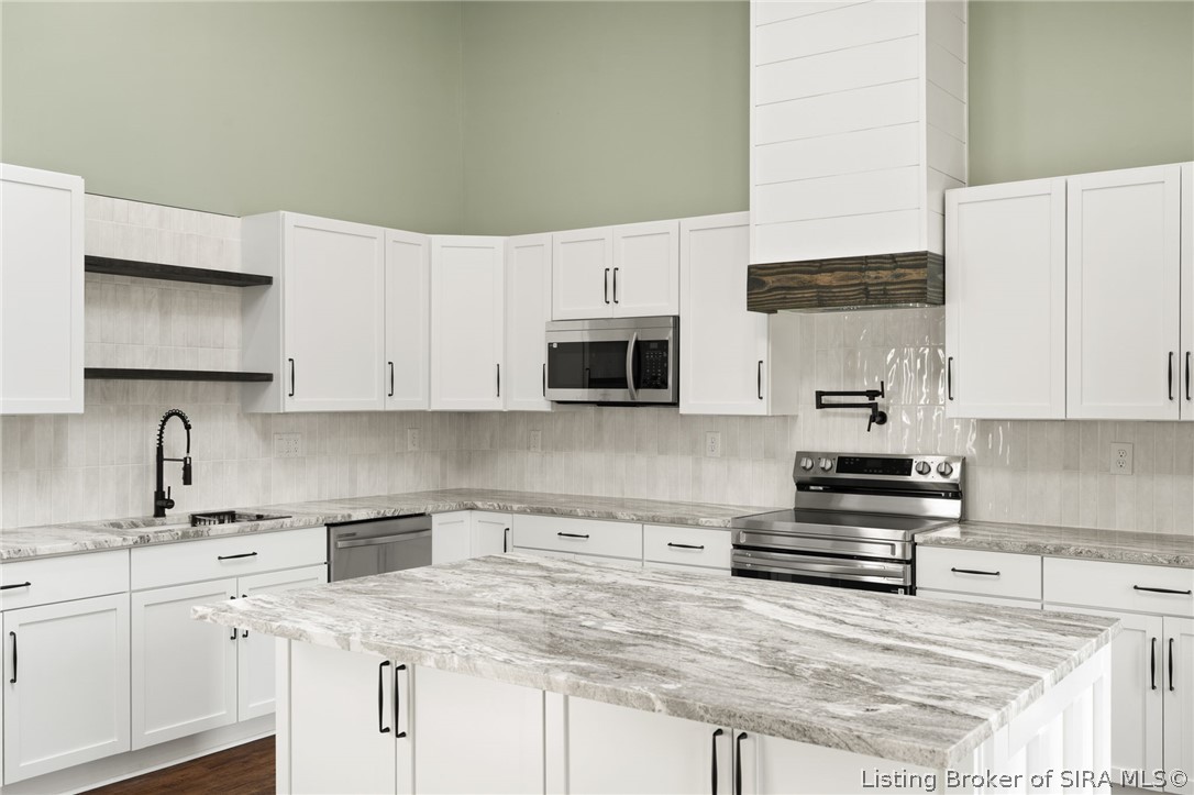 3015 Creek Ridge Drive New Albany, IN 47150 - Photo 6 of 48 All Appliances Included