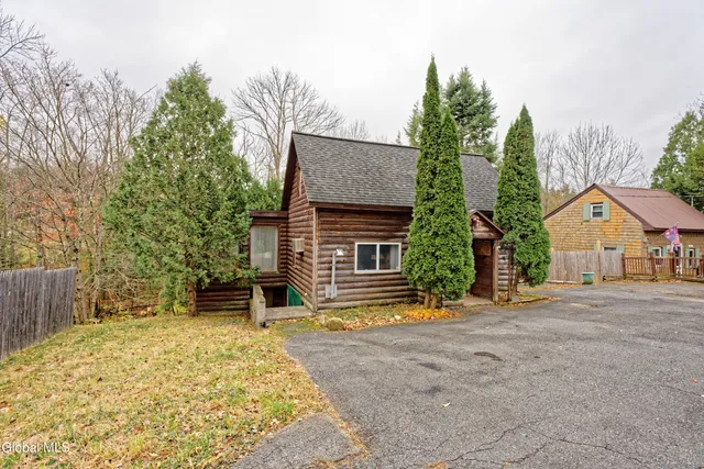 $199,900 | 9 Kilmer Roadway, Greenfield, NY 12850