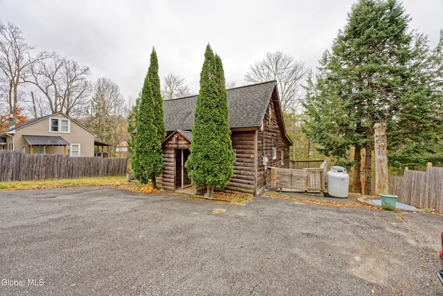 $199,900 | 9 Kilmer Roadway, Greenfield, NY 12850