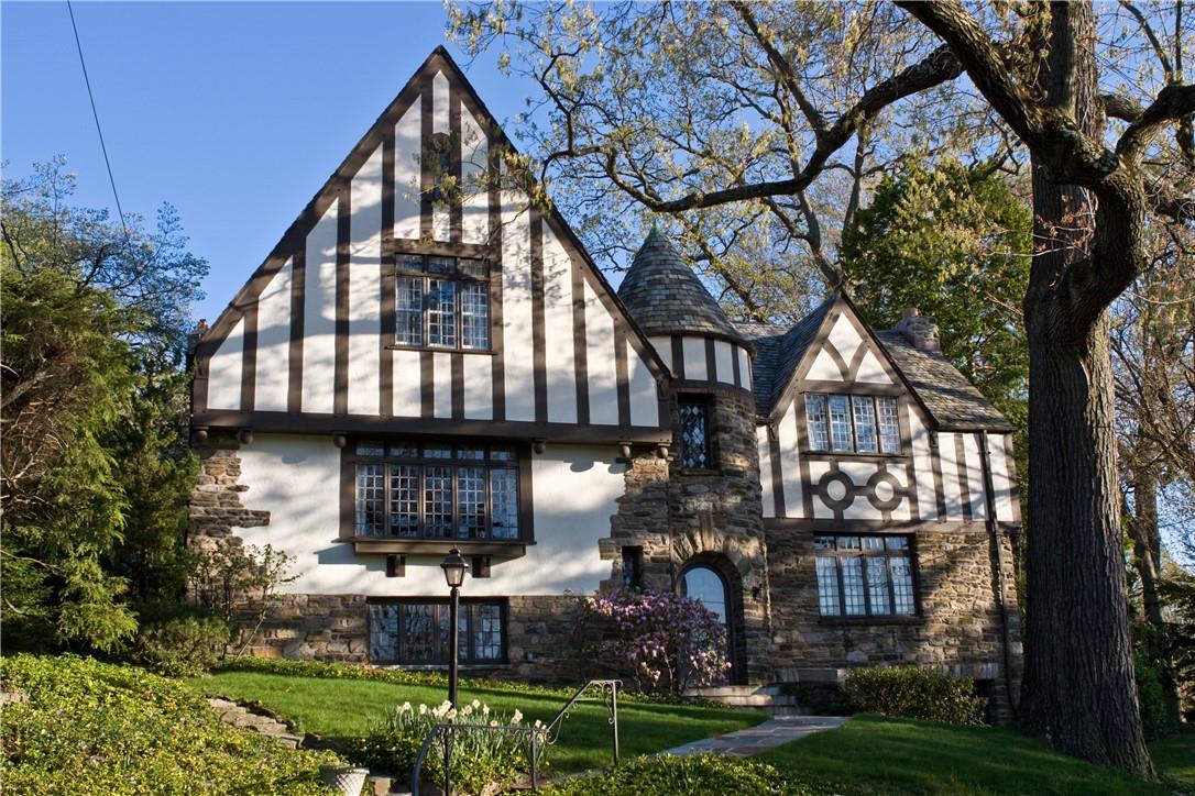 10 Hawthorne Road Bronxville, NY 10708 - Photo 1 of 1