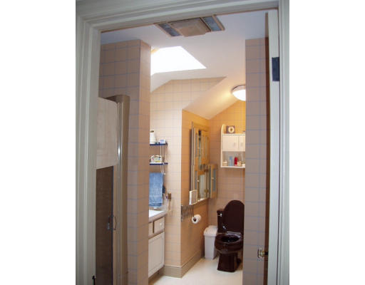 8 Saxon Road Worcester, MA 01602 - Photo 19 of 21 Gallery Image 19