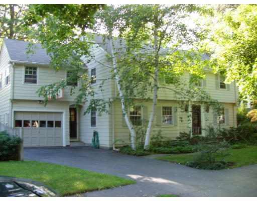 8 Saxon Road Worcester, MA 01602 - Photo 2 of 21 Gallery Image 2