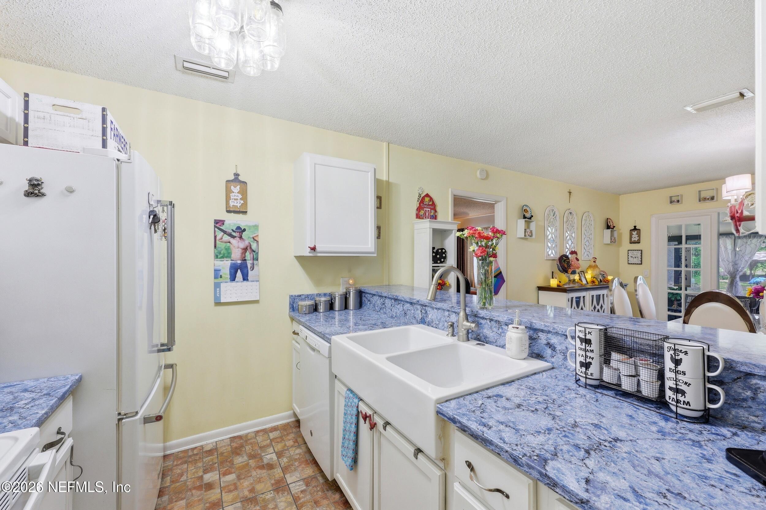 1259 The Grove Road Orange Park, FL 32073 - Photo 8 of 28 kitchen