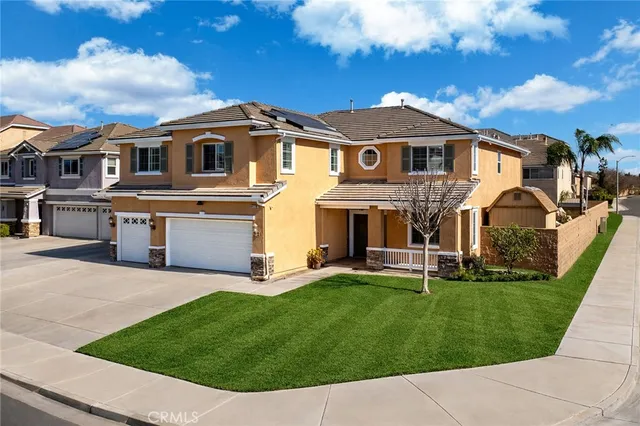 $1,098,000 | 6412 Arcadia Street, Eastvale, CA 92880