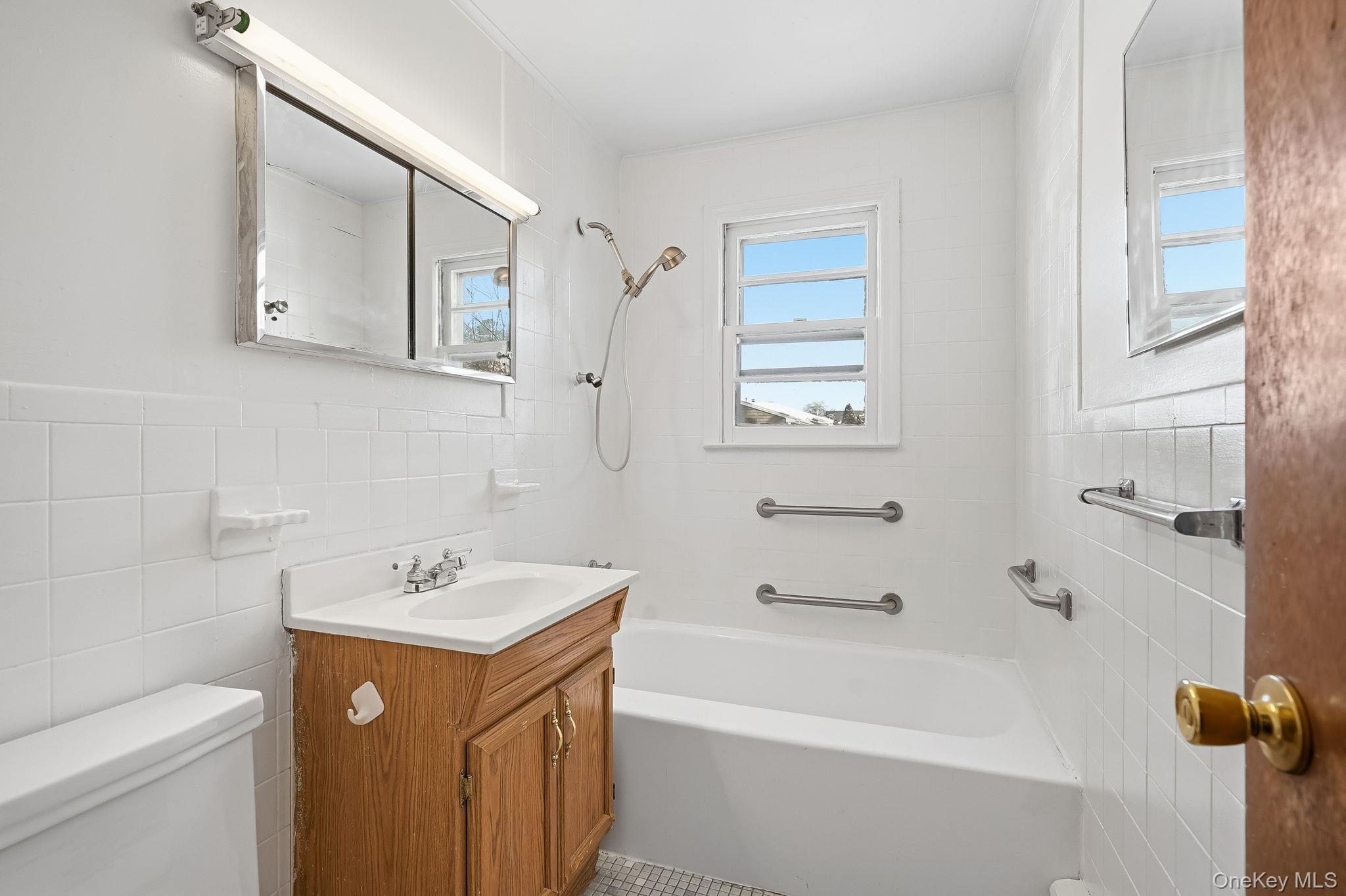 409 Fenimore Road Mamaroneck, NY 10543 - Photo 16 of 25