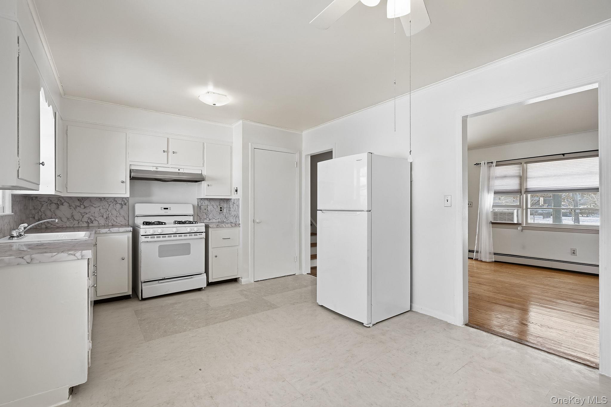 409 Fenimore Road Mamaroneck, NY 10543 - Photo 7 of 25