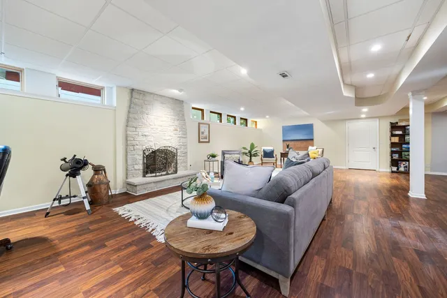 $1,224,900 | 27W773 Beecher Avenue, Winfield, IL 60190